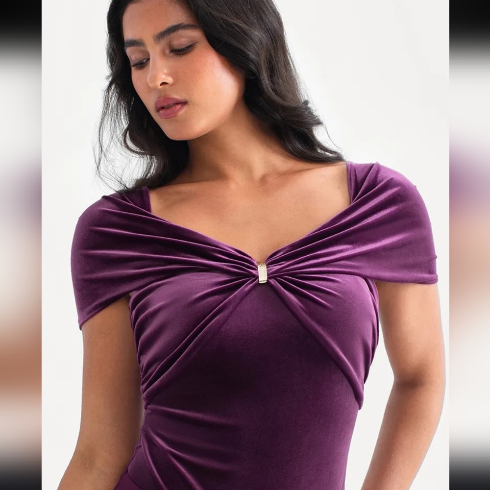 Women’s Velvet Off-Shoulder Bodysuit in Deep Purple
